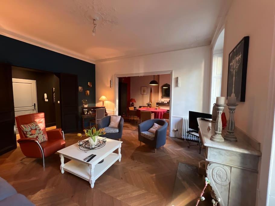 Coeur De Ville, Garage Prive Et Gratuit Avec Terrasse ! Кахор Екстериор снимка
