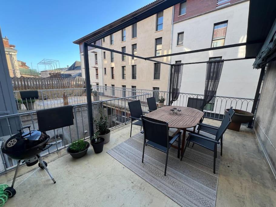 Coeur De Ville, Garage Prive Et Gratuit Avec Terrasse ! Кахор Екстериор снимка