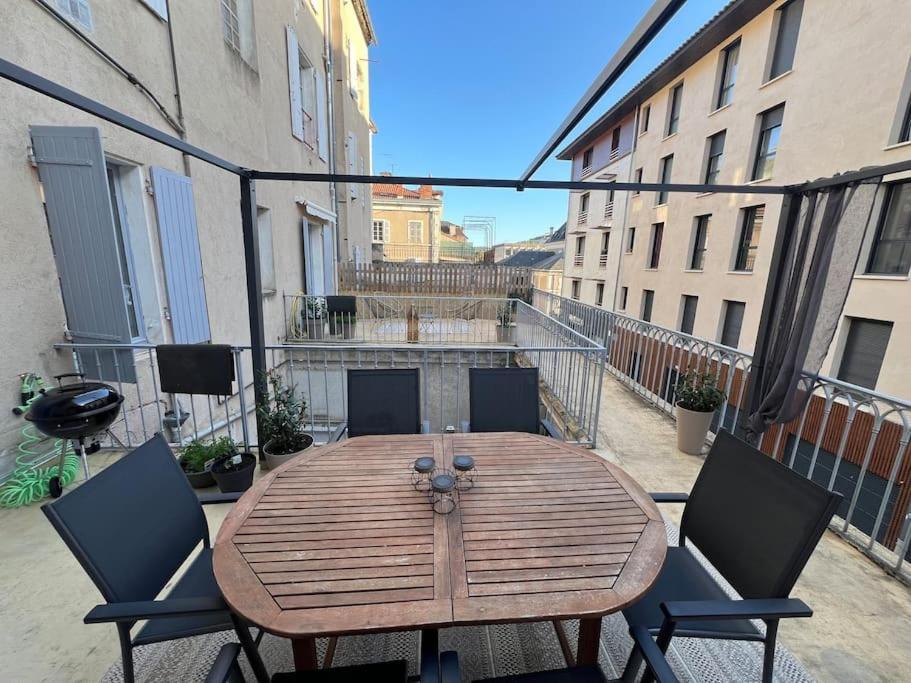 Coeur De Ville, Garage Prive Et Gratuit Avec Terrasse ! Кахор Екстериор снимка